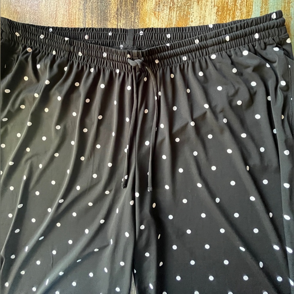 Lane Bryant Women’s Black and White Polka Dot Wide Leg Pants - NWT - Picture 2 of 5
